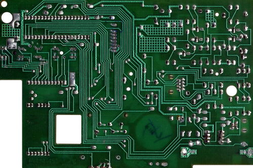 專用集成電路設計與軟件開發(fā)的界定 技術、流程與應用的差異辨析